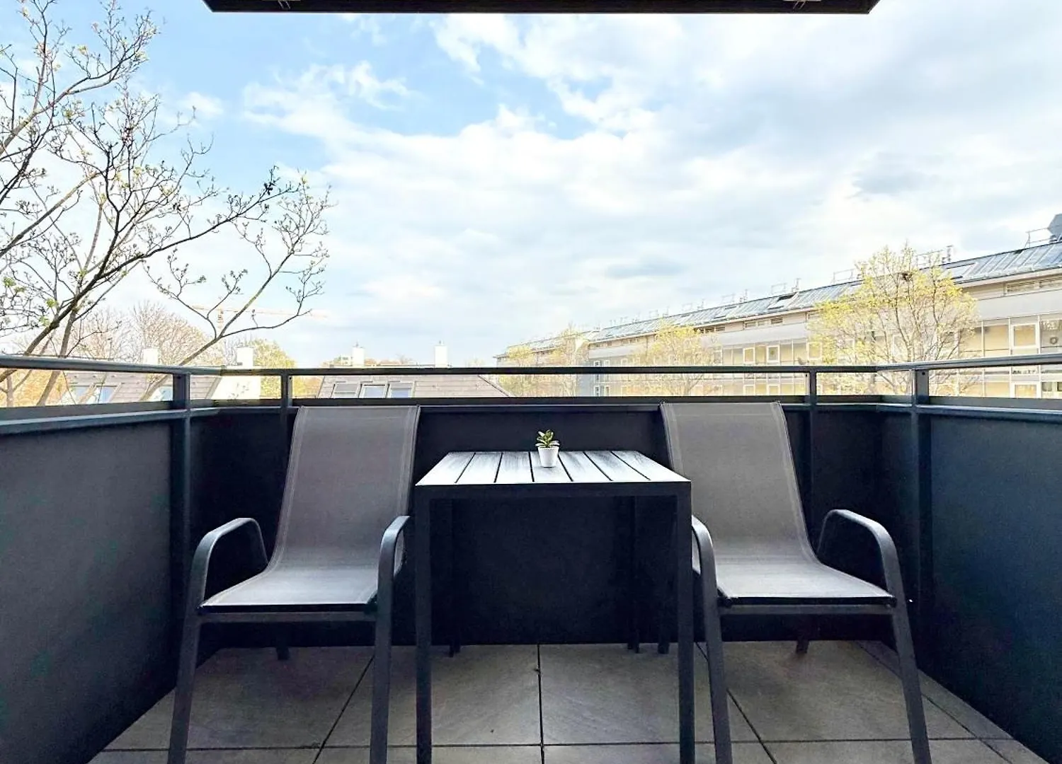 Apartment Mit Balkon Und Parkplatz Vienne